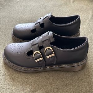 Dr. Marten’s Mary Jane Kids 6/ Women’s 8 Shoe